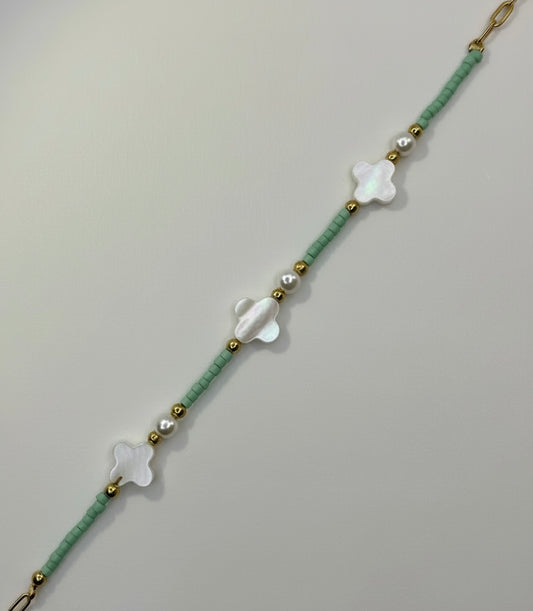 Collier Clover
